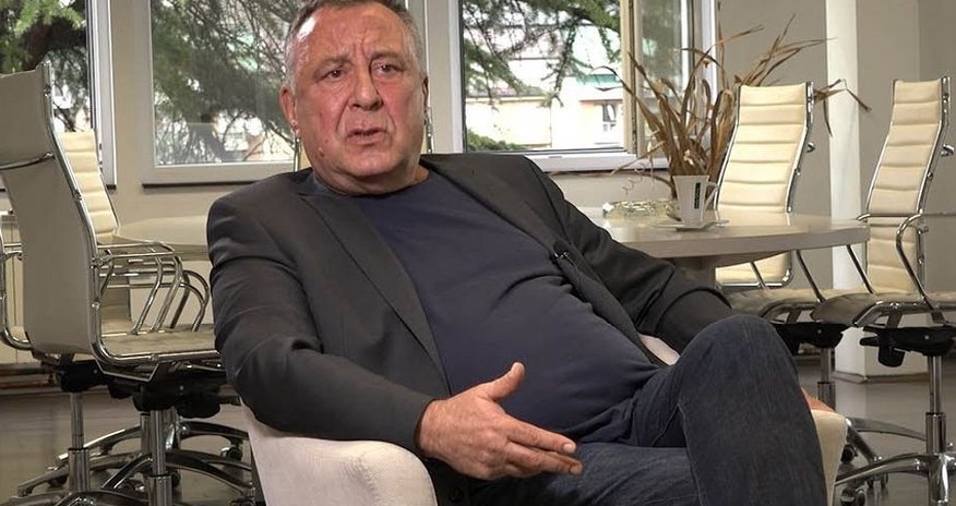 Məmurun qaçmasına kömək edən avropalı diplomat saxlanılıb Məmurun qaçmasına kömək edən avropalı diplomat saxlanılıb