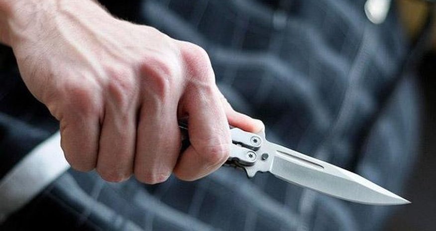 Batumidə qadını bıçaqlayan Gürcüstan vətəndaşı özünü öldürdü Batumidə qadını bıçaqlayan Gürcüstan vətəndaşı özünü öldürdü