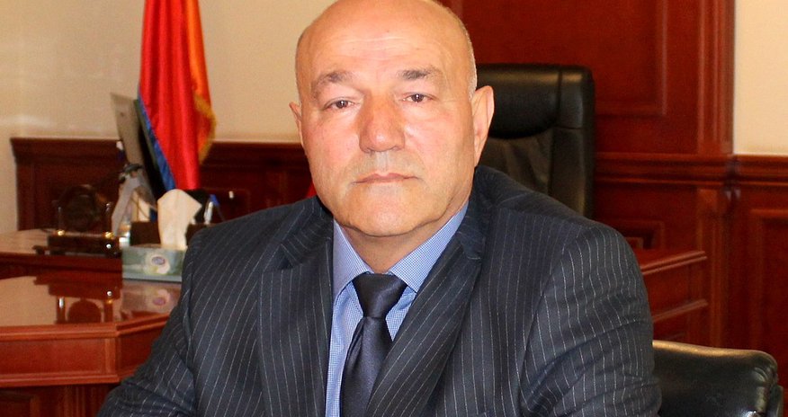 Azərbaycan polisi erməni nömrəli maşını saxlamır - Erməni qubernator Azərbaycan polisi erməni nömrəli maşını saxlamır - Erməni qubernator