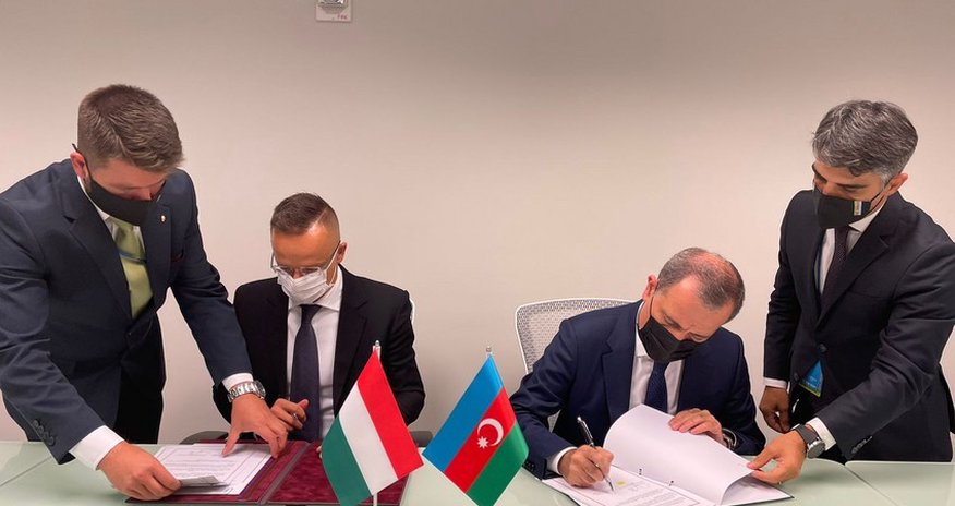 Azərbaycan və Macarıstan XİN başçıları arasında görüş olub Azərbaycan və Macarıstan XİN başçıları arasında görüş olub