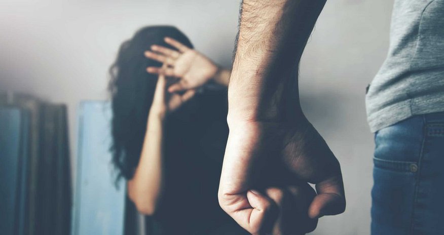 Bakıda kişi qadını döyərək xəsarət yetirdi Bakıda kişi qadını döyərək xəsarət yetirdi