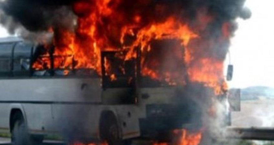 Füzulidə sərnişin avtobusu yandı Füzulidə sərnişin avtobusu yandı