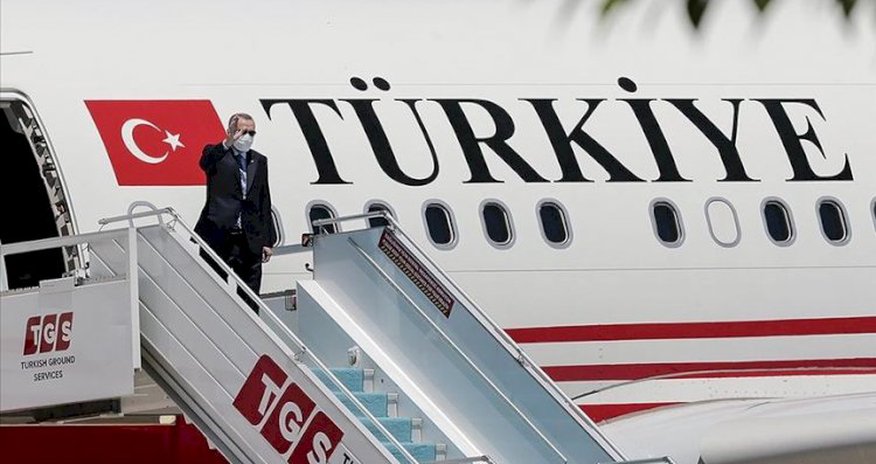 Ərdoğanın təyyarəsi Füzuli Beynəlxalq Hava Limanına endi -canlı yayım- YENİLƏNİR Ərdoğanın təyyarəsi Füzuli Beynəlxalq Hava Limanına endi -canlı yayım- YENİLƏNİR