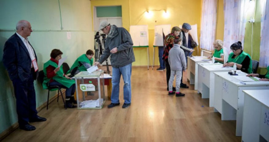Gürcüstanda seçkilərin ikinci turu keçirilir Gürcüstanda seçkilərin ikinci turu keçirilir