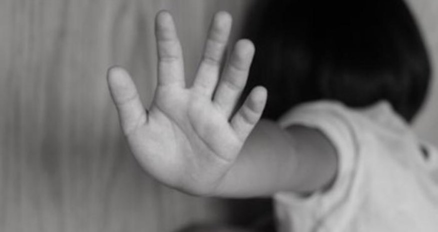 11 yaşlı qızın nənəsi: “Daha ona baxa bilmərik, gəlinim özü bilsin” - TƏFƏRRÜAT 11 yaşlı qızın nənəsi: “Daha ona baxa bilmərik, gəlinim özü bilsin” - TƏFƏRRÜAT