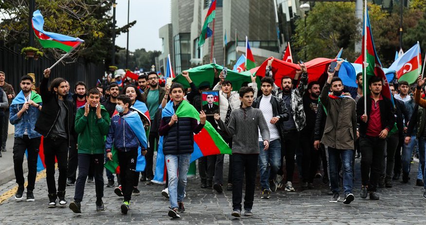 Bakıda Zəfər Günü yürüşü başlayıb Bakıda Zəfər Günü yürüşü başlayıb