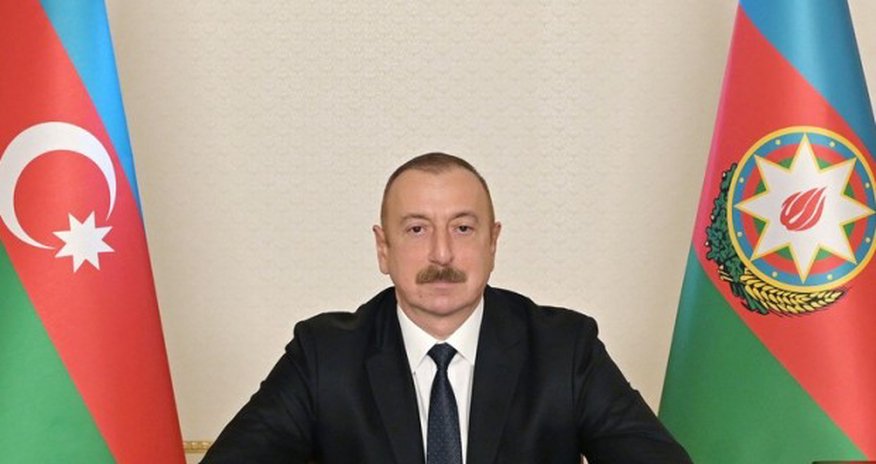 Prezidentdən Bayraq Günü paylaşımı Prezidentdən Bayraq Günü paylaşımı