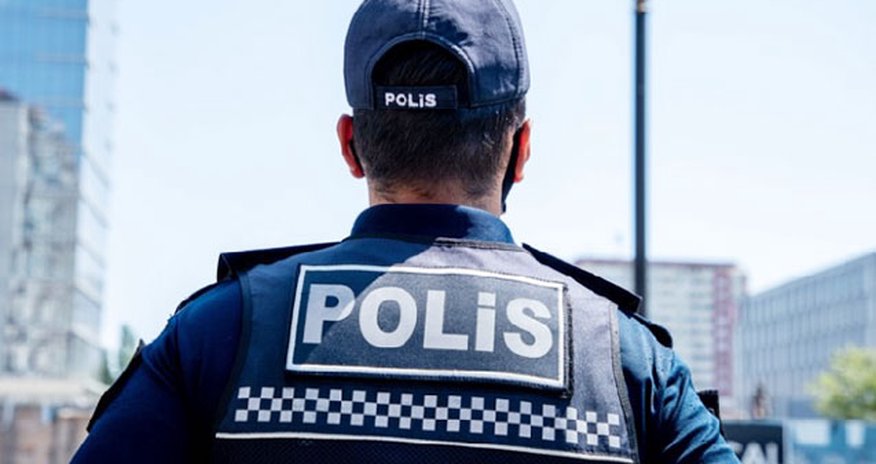 Azərbaycanda polis əməkdaşı ehtiyatsızlıqdan güllə yarası aldı Azərbaycanda polis əməkdaşı ehtiyatsızlıqdan güllə yarası aldı