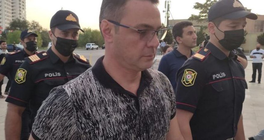 Polisi döyən deputatdan XƏBƏR VAR Polisi döyən deputatdan XƏBƏR VAR