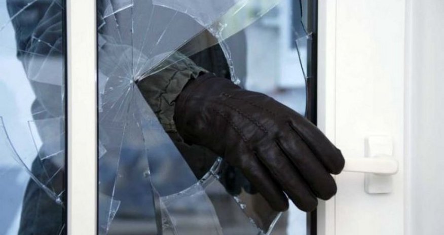 Bakıda evlərdən 23 min manatlıq oğurluq edilib Bakıda evlərdən 23 min manatlıq oğurluq edilib