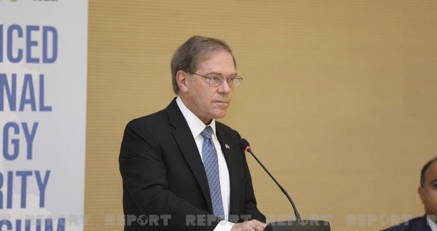 Посол США: Надеемся, что встреча лидеров Азербайджана и Армении станет шагом вперед Посол США: Надеемся, что встреча лидеров Азербайджана и Армении станет шагом вперед
