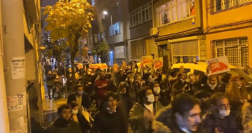 Türkiyədə xalq höküməti istefaya çağırır - AKSİYA - VİDEO Türkiyədə xalq höküməti istefaya çağırır - AKSİYA - VİDEO