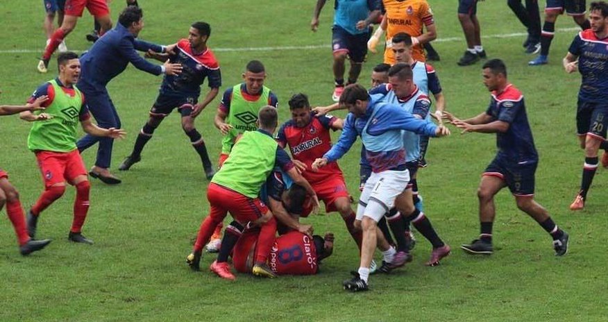 Azərbaycan çempionatının oyununda münaqişə baş verib Azərbaycan çempionatının oyununda münaqişə baş verib