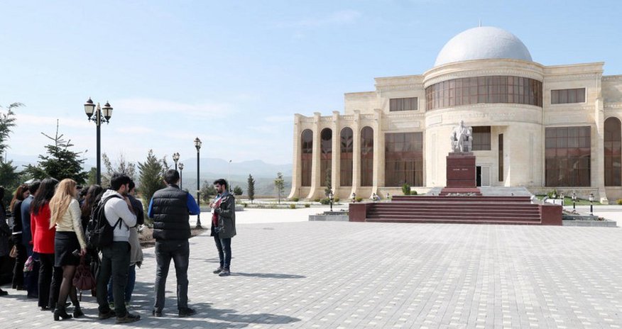 Azerbaijan to conduct certification of tourist guides in districts Azerbaijan to conduct certification of tourist guides in districts