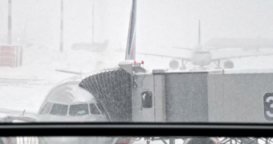 Moskva aeroportlarında 50-dən çox reys təxirə salındı Moskva aeroportlarında 50-dən çox reys təxirə salındı