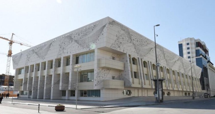 Bakı İdman Sarayının direktoru ərizə verib işdən çıxdı Bakı İdman Sarayının direktoru ərizə verib işdən çıxdı