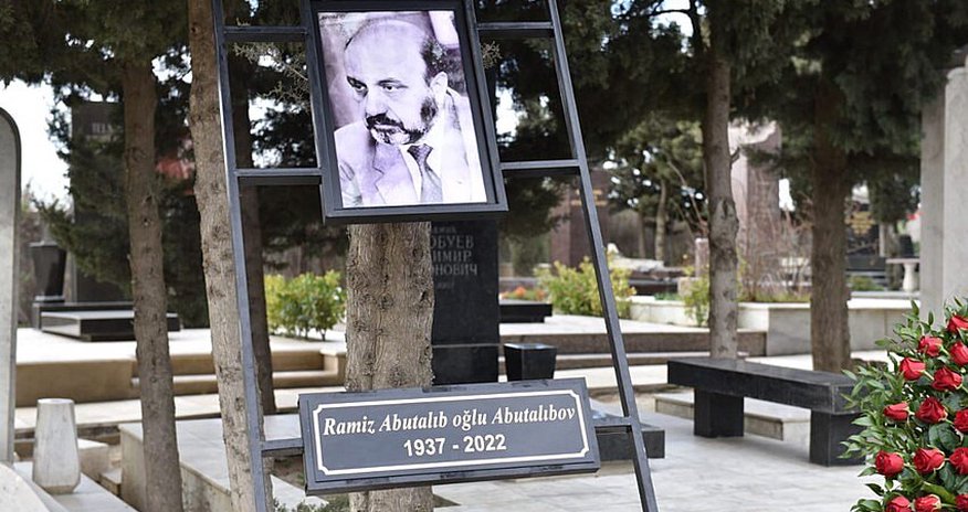 Ramiz Abutalıbov dəfn olunub Ramiz Abutalıbov dəfn olunub