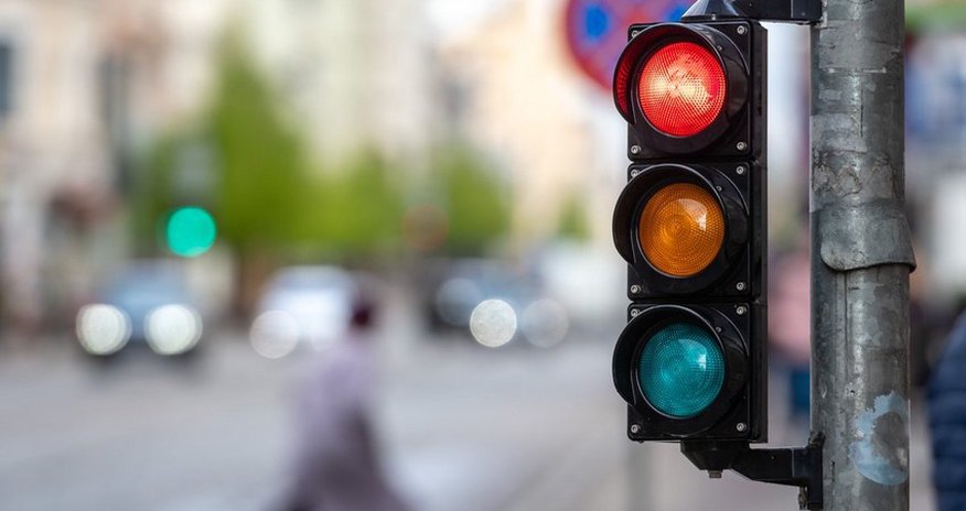 В Баку в прошлом году установили около 200 светофоров В Баку в прошлом году установили около 200 светофоров