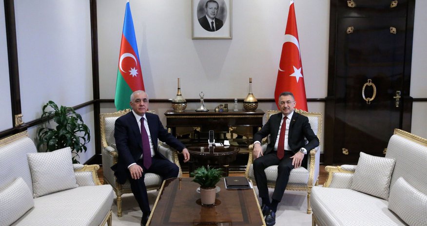 Əli Əsədov Fuad Oktayla telefonla danışdı Əli Əsədov Fuad Oktayla telefonla danışdı