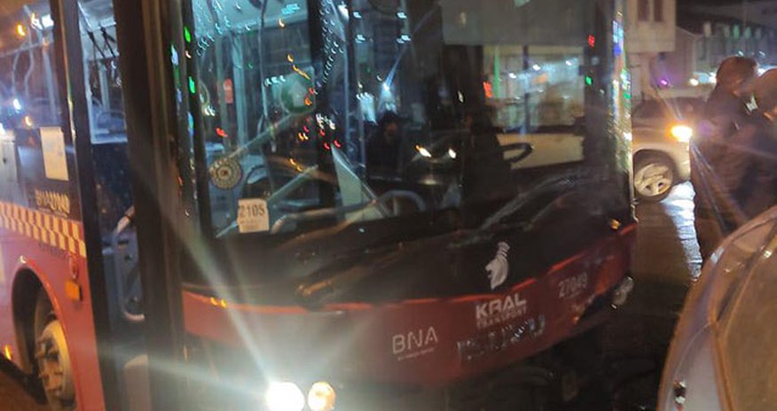 Bakıda sərnişin avtobusu ilə maşın toqquşdu - Sürücü yaralandı Bakıda sərnişin avtobusu ilə maşın toqquşdu - Sürücü yaralandı
