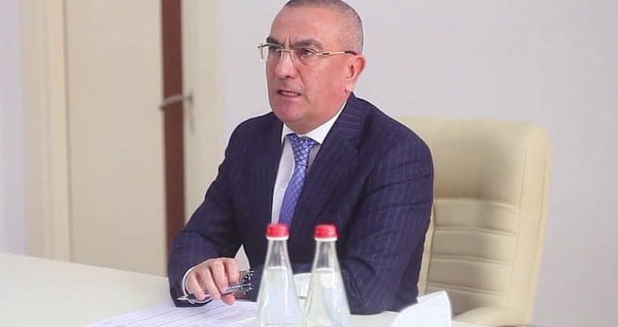 Alimpaşa Məmmədov həbsdə namaza başlayıb, şeir yazır Alimpaşa Məmmədov həbsdə namaza başlayıb, şeir yazır