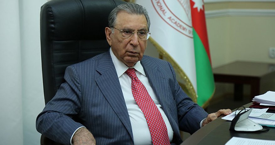 AMEA prezidenti hörümçək qalmaqalına görə izahat tələb etdi AMEA prezidenti hörümçək qalmaqalına görə izahat tələb etdi