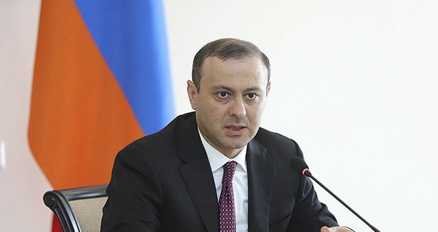Armen Qriqoryan Hikmət Hacıyevə cavab verdi Armen Qriqoryan Hikmət Hacıyevə cavab verdi