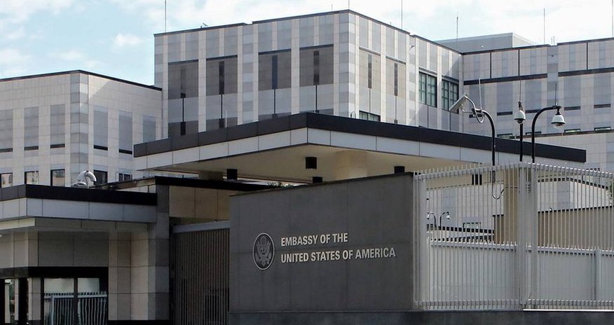 США в понедельник начнут эвакуацию семей дипломатов из Украины США в понедельник начнут эвакуацию семей дипломатов из Украины