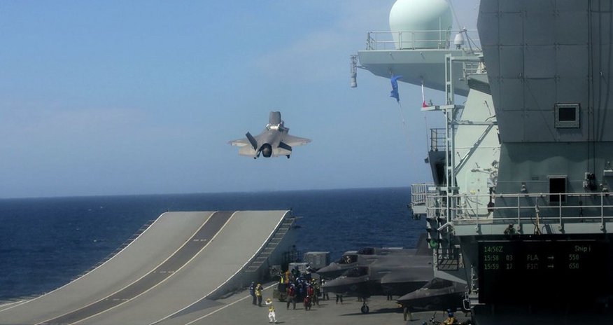 Истребитель ВМС США F-35 упал в Южно-Китайское море Истребитель ВМС США F-35 упал в Южно-Китайское море