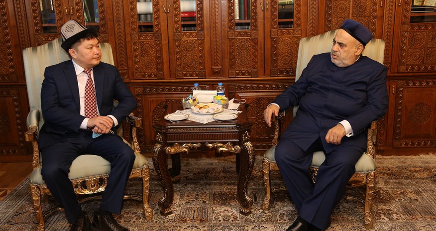 Şeyx Qırğızıstanın Azərbaycndakı səfiri ilə görüşüb Şeyx Qırğızıstanın Azərbaycndakı səfiri ilə görüşüb