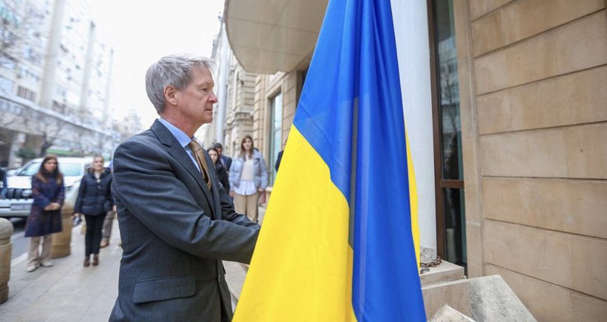 Ukrainian flag flies outside British embassy in Baku Ukrainian flag flies outside British embassy in Baku