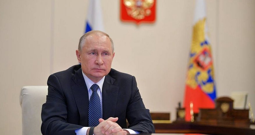 Putin warns NATO Putin warns NATO
