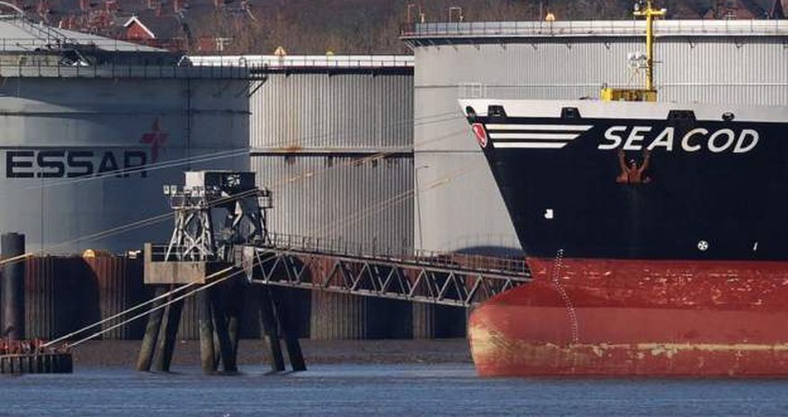 Британские рабочие отказались разгружать российскую нефть Британские рабочие отказались разгружать российскую нефть