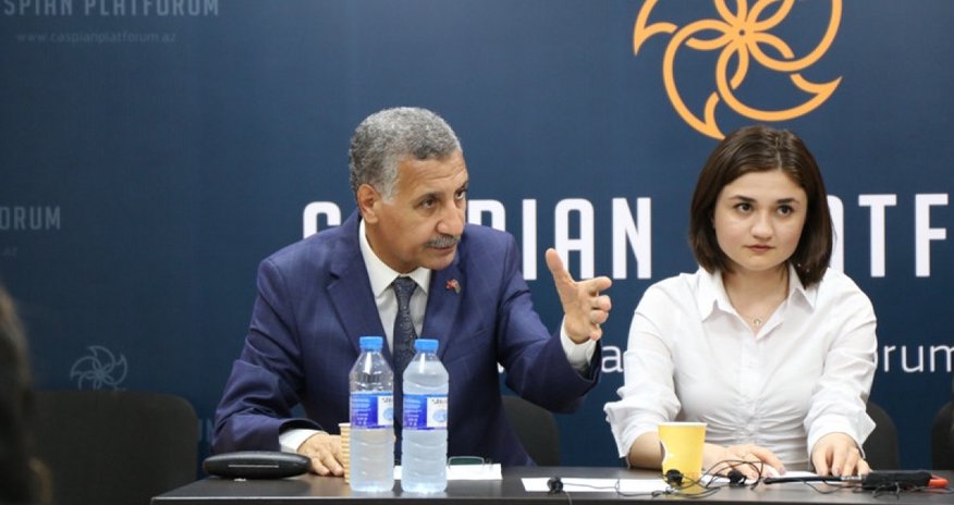 Azərbaycanda əmək hüquqlarının müdafiəsinə həsr edilmiş ictimai müzakirə keçirilib Azərbaycanda əmək hüquqlarının müdafiəsinə həsr edilmiş ictimai müzakirə keçirilib