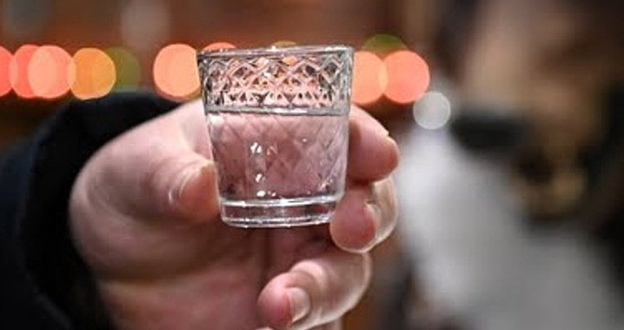 Spirtli içkilərin aksiz dərəcələri artırıldı Spirtli içkilərin aksiz dərəcələri artırıldı