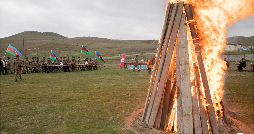 “Nar” Novruz bayramını azad edilmiş ərazilərdə əsgərlərlə qeyd etdi “Nar” Novruz bayramını azad edilmiş ərazilərdə əsgərlərlə qeyd etdi