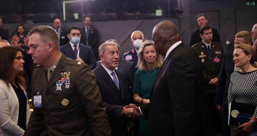 Hulusi Akar amerikalı həmkarı ilə görüşdü Hulusi Akar amerikalı həmkarı ilə görüşdü