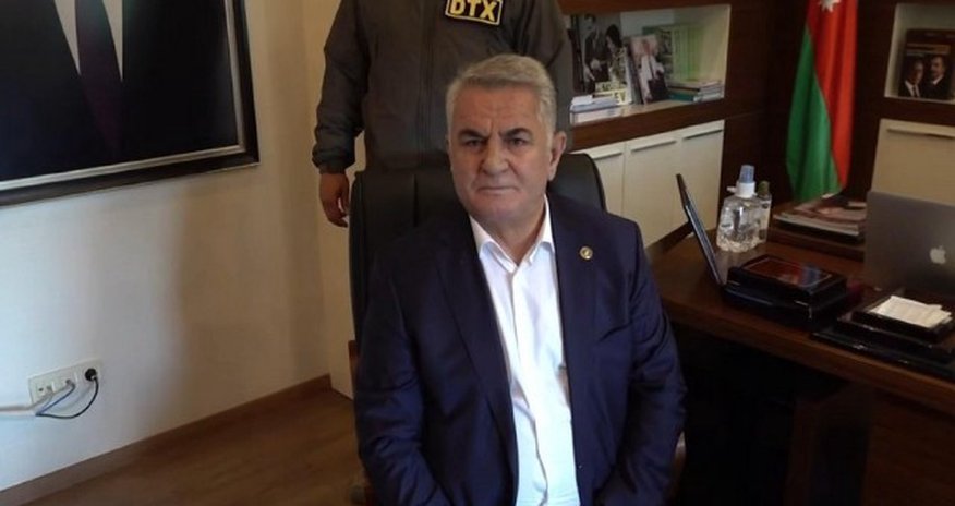 Prokuror sabiq icra başçısına 12 il həbs cəzası istədi Prokuror sabiq icra başçısına 12 il həbs cəzası istədi