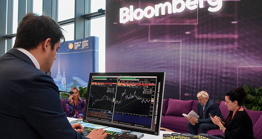 Bloomberg отключит Россию от своих терминалов Bloomberg отключит Россию от своих терминалов