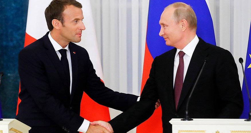 Переговоры Макрона и Путина завершились Переговоры Макрона и Путина завершились