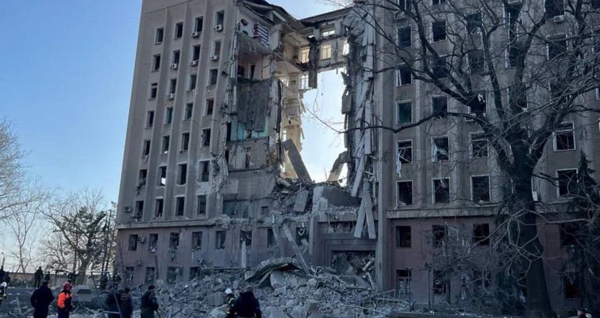 12 killed, 34 injured in missile attack on Ukraine's Mykolaiv 12 killed, 34 injured in missile attack on Ukraine's Mykolaiv