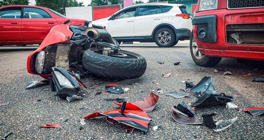 Bakıda motosiklet piyadanı vurub, sürücü ölüb Bakıda motosiklet piyadanı vurub, sürücü ölüb