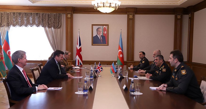 Azərbaycanla Britaniya arasında müdafiə sahəsində əməkdaşlıq müzakirə olunub Azərbaycanla Britaniya arasında müdafiə sahəsində əməkdaşlıq müzakirə olunub
