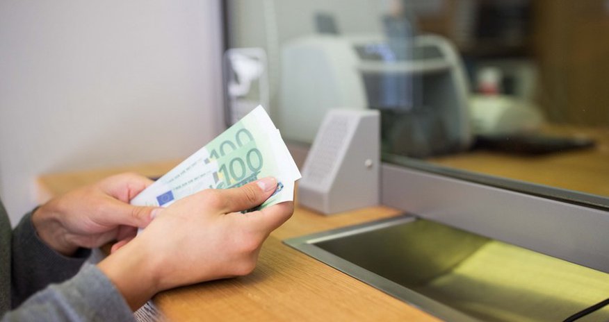 Money transfers from Azerbaijan to Georgia decline Money transfers from Azerbaijan to Georgia decline