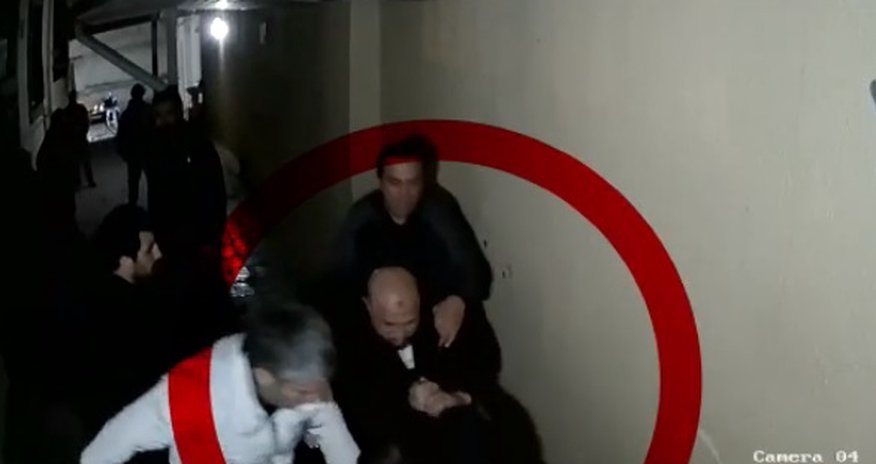 Bakıda Qarabağ qazisini kim döyüb? Bakıda Qarabağ qazisini kim döyüb?