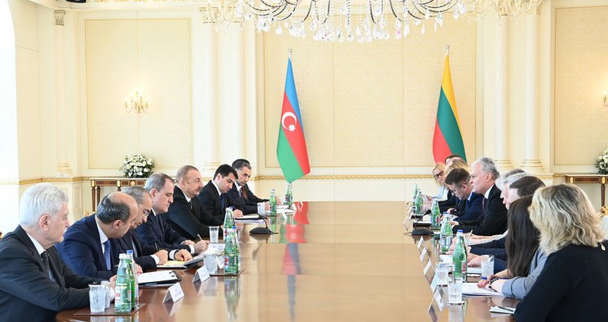 Azərbaycan və Litva prezidentlərinin geniş tərkibdə görüşü olub Azərbaycan və Litva prezidentlərinin geniş tərkibdə görüşü olub