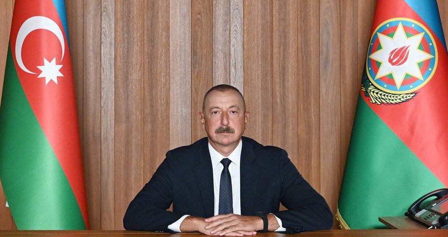 Kim Çen In Azərbaycan Prezidentini təbrik edib Kim Çen In Azərbaycan Prezidentini təbrik edib