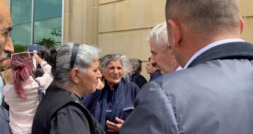 "Tərtər işi"ndə həbs olunanların yaxınları etiraz edib "Tərtər işi"ndə həbs olunanların yaxınları etiraz edib