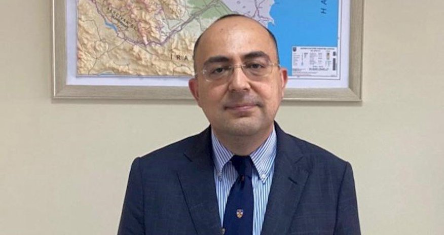 Azərbaycanda yüksək vəzifəli şəxs işdən çıxdı Azərbaycanda yüksək vəzifəli şəxs işdən çıxdı