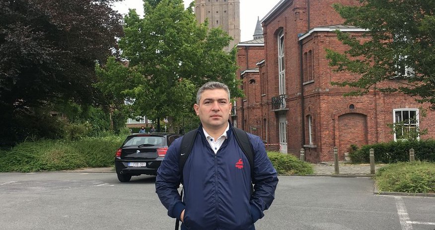 Vəkil polis şöbəsində zorakılığa məruz qalıb Vəkil polis şöbəsində zorakılığa məruz qalıb